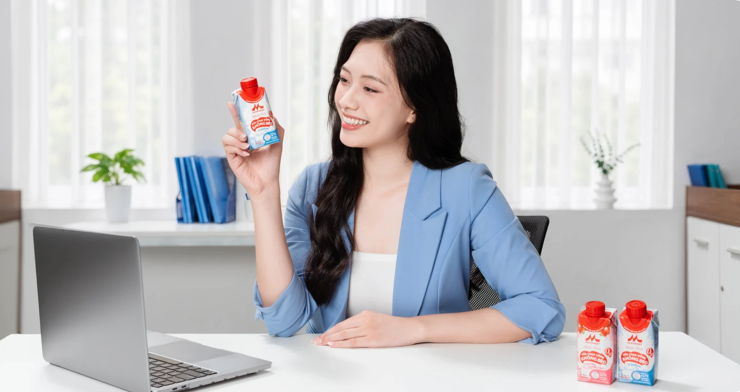 Nụ cười rạng rỡ cùng sữa chua uống Morinaga